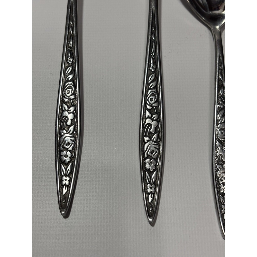 Ekco Eterna Santiago Pattern Stainless Silverware Flatware Set 61 Pieces Vintage - Picture 9 of 10